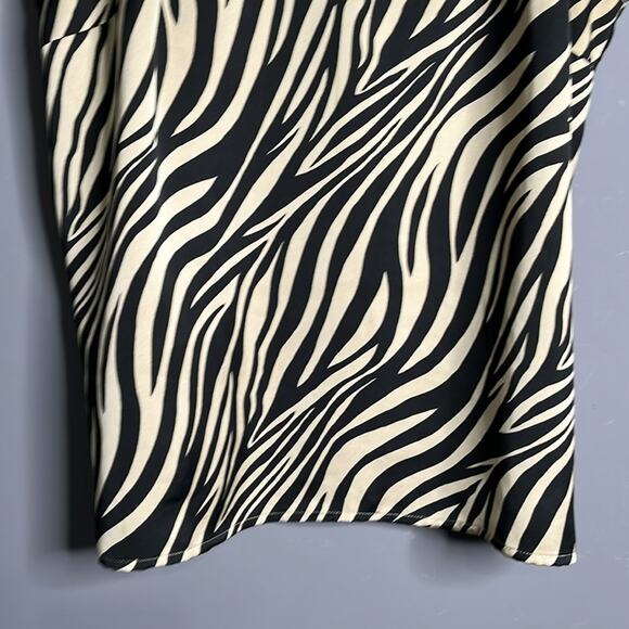 J. Crew Tan and Black Leopard Print Camisole With Adjustable Straps Size 8 - Picture 3 of 9